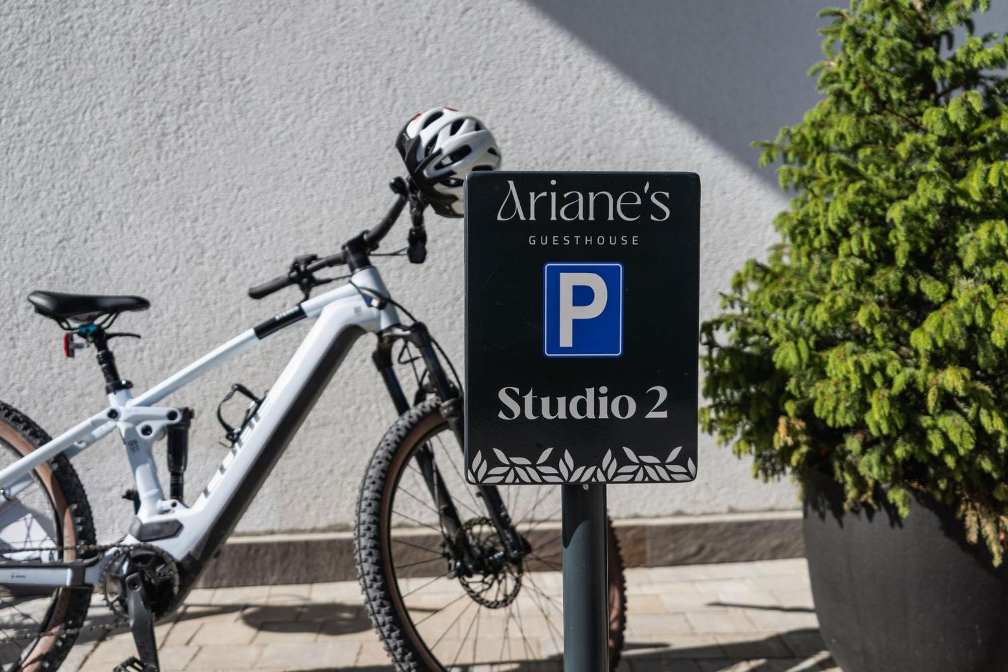 Ariane'S Guesthouse Sexten Bagian luar foto