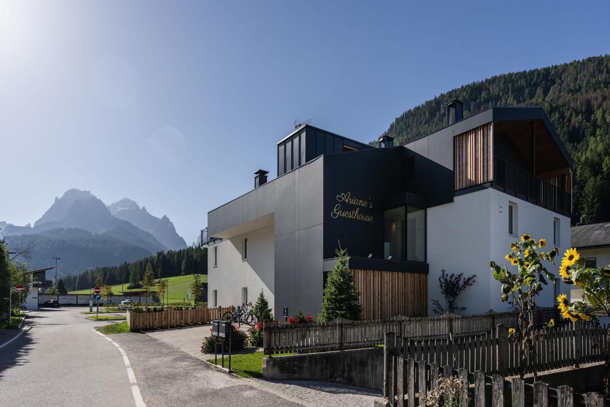 Ariane'S Guesthouse Sexten Bagian luar foto